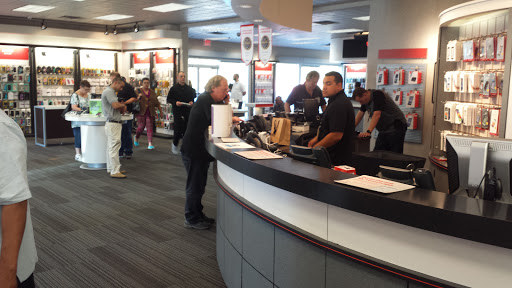 Cell Phone Store «Verizon», reviews and photos, 7720 W Broad St, Richmond, VA 23294, USA