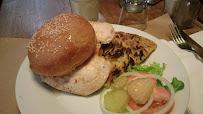 Sandwich au poulet du Restaurant américain Sisters' Café à Versailles - n°8