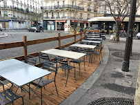 Atmosphère du Restaurant américain Brooklyn Café Saint-Ferdinand à Paris - n°2