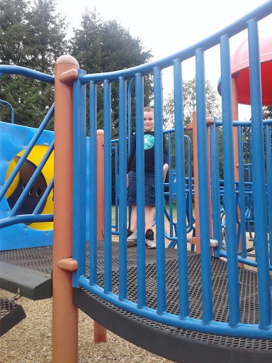 Dog Park «Chapin Park», reviews and photos, 338 Warner Parrott Rd, Oregon City, OR 97045, USA