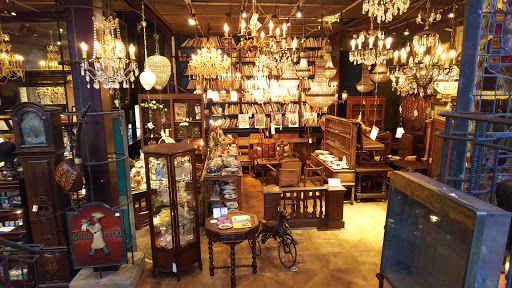 Sites buying and selling antiques Tokyo