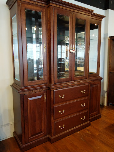 Mattress Store «The Rug Mattress & Furniture Store», reviews and photos, 40 W Calhoun St, Salem, VA 24153, USA