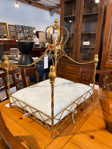 Consignment Shop «Home Consignment Center - Marin/Corte Madera», reviews and photos, 801 Tamalpais Dr, Corte Madera, CA 94925, USA