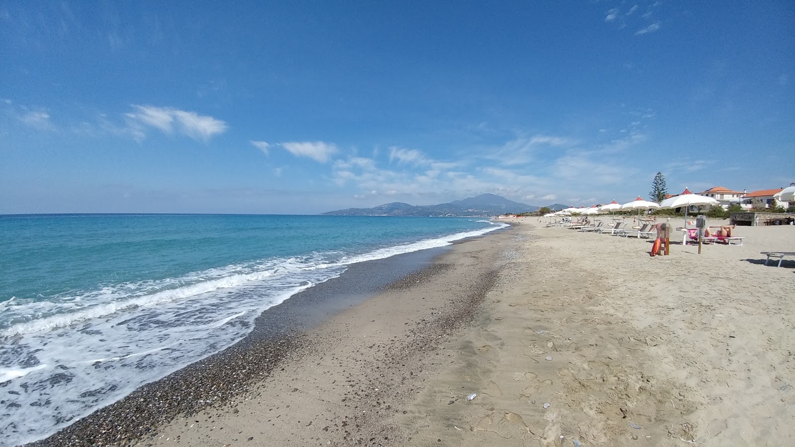 Marina di Ascea beach的照片 带有明亮的沙子表面