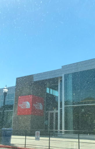 Clothing Store «The North Face», reviews and photos, 4325 Glenwood Ave, Raleigh, NC 27612, USA