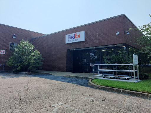 Shipping and Mailing Service «FedEx Ship Center», reviews and photos, 2648 International Pkwy, Virginia Beach, VA 23452, USA