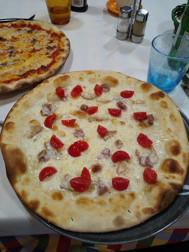 Ristorante Pizzeria Antico Ponte in Cecina, Provincia di Livorno