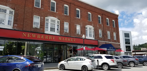 Tuckerbox, 1 S Main St, White River Junction, VT 05001, USA, 