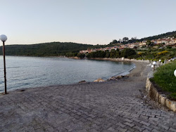 Ozbek Beach IV'in fotoğrafı küçük koy ile birlikte