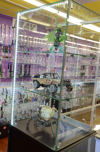 Tobacco Shop «Smoke Token», reviews and photos, 409 Harding Pl, Nashville, TN 37211, USA