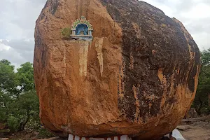 Arulmigu Rathnagireeswarar Temple, Ayyarmalai image