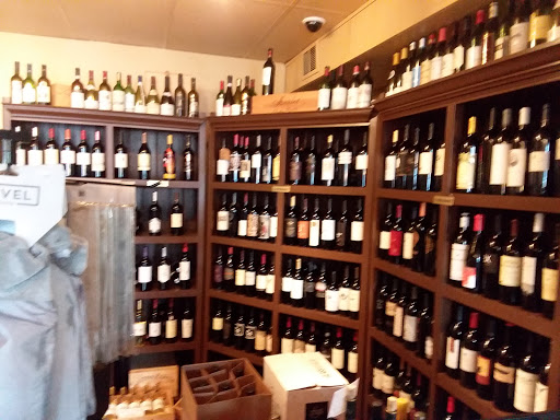 Wine Store «Regency Wine Sellers», reviews and photos, 115 Ghent Rd, Fairlawn, OH 44333, USA