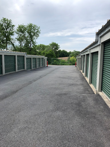 Self-Storage Facility «The Storage Center on Sullivan Trail», reviews and photos, 1350 Uhler Rd, Easton, PA 18040, USA