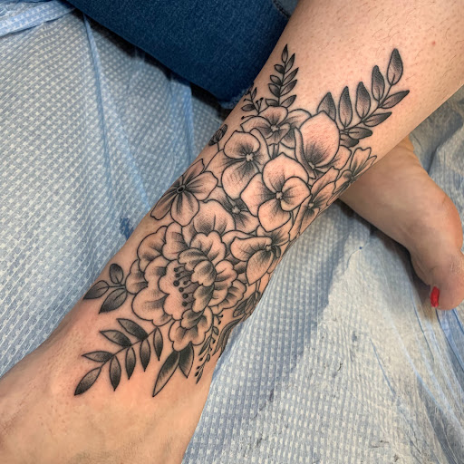 Explore his and her tattoo ideas, creative tattoo ideas in Orwigsburg, available at Small World Tattoo