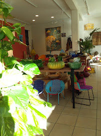 Intérieur du Riviere Salée Boutique - Restaurant & café à Crest - n°6
