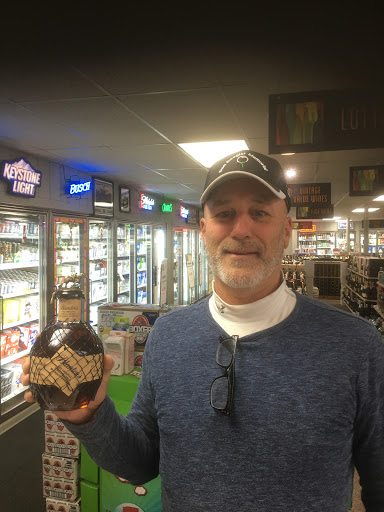 Liquor Store «SoBro Spirits. Wine. Craft Beer», reviews and photos, 1721 E 52nd St, Indianapolis, IN 46205, USA