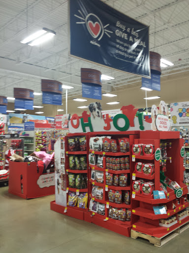 Pet Supply Store «PetSmart», reviews and photos, 700 Gallery Blvd b, Scarborough, ME 04074, USA