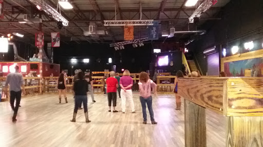 Night Club «The Round up», reviews and photos, 10051 W Hillsborough Ave, Tampa, FL 33615, USA