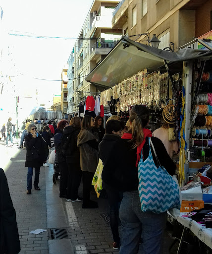 Mercadillo De Los Viernes