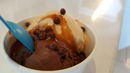 Ice Cream Shop «Glace Artisan Ice Cream», reviews and photos, 4960 Main St, Kansas City, MO 64112, USA