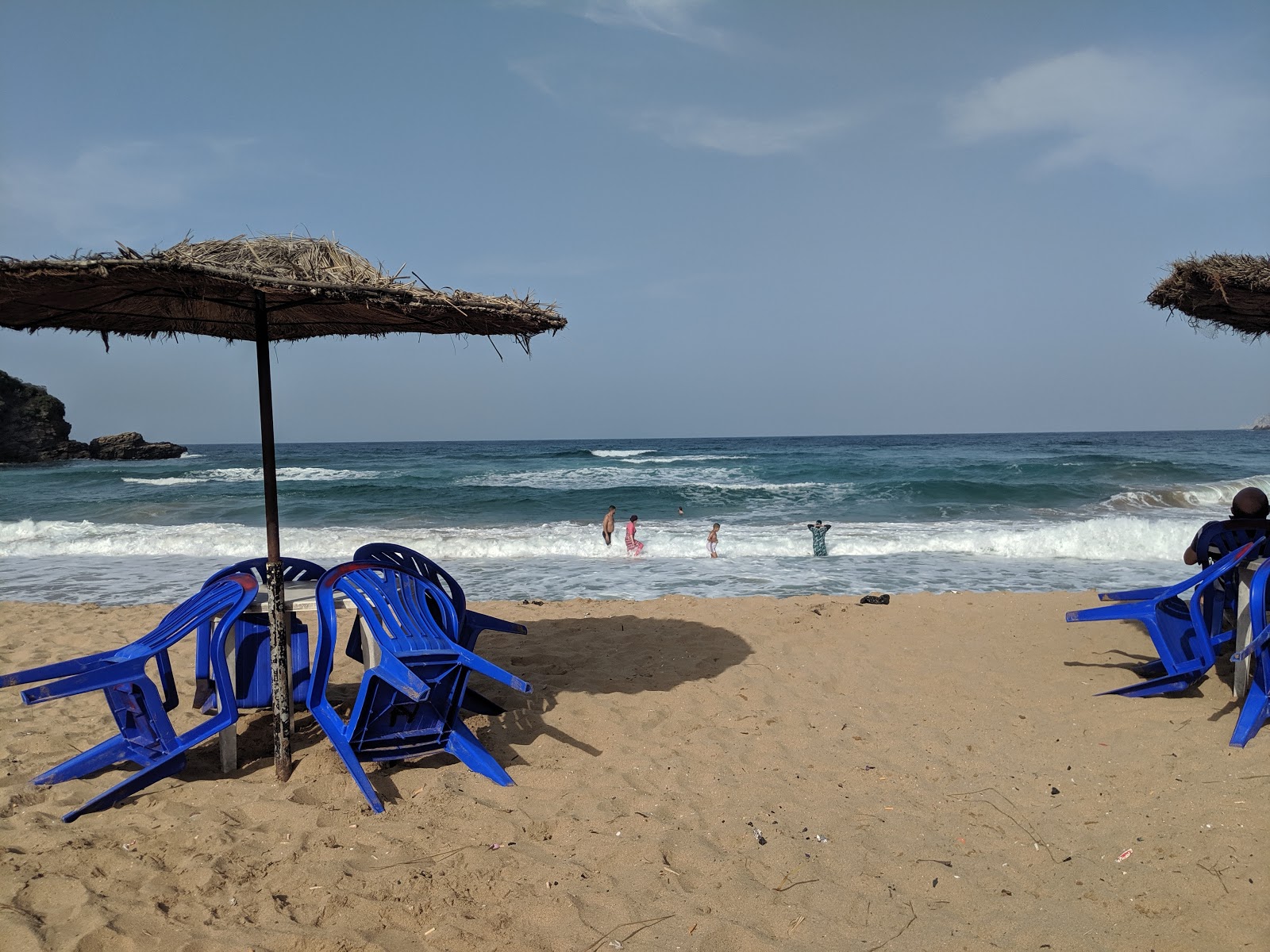 Foto di Plage Djenen El Bey wad bwqrat( La grande Plage ) area servizi