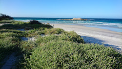 Mount William Beach'in fotoğrafı dağlarla çevrili