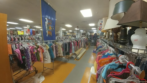 Thrift Store «B-Thrifty», reviews and photos, 3608 Grand Ave, Gurnee, IL 60031, USA