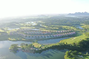 Sky Lake Resort & Golf Club image