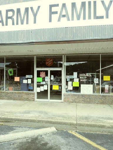 Thrift Store «Salvation Army Thrift Store», reviews and photos, 1501 E Willow St, Scottsboro, AL 35768, USA