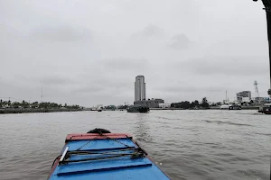 Ninh Kieu Wharf image