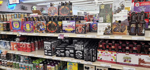 Beer Store «Vans Liquor Store», reviews and photos, 470 Sinsinawa Ave, East Dubuque, IL 61025, USA
