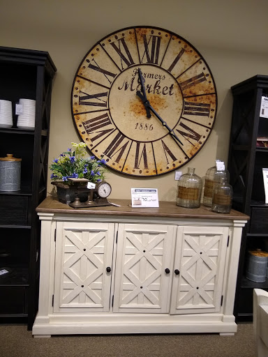 Furniture Store «Ashley HomeStore», reviews and photos, 3200 Mall Loop Dr, Joliet, IL 60431, USA