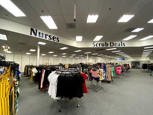 Uniform Store «Scrub Pro Uniforms & Gallo Clothing», reviews and photos, 78 Mountain Rd, Glen Burnie, MD 21060, USA