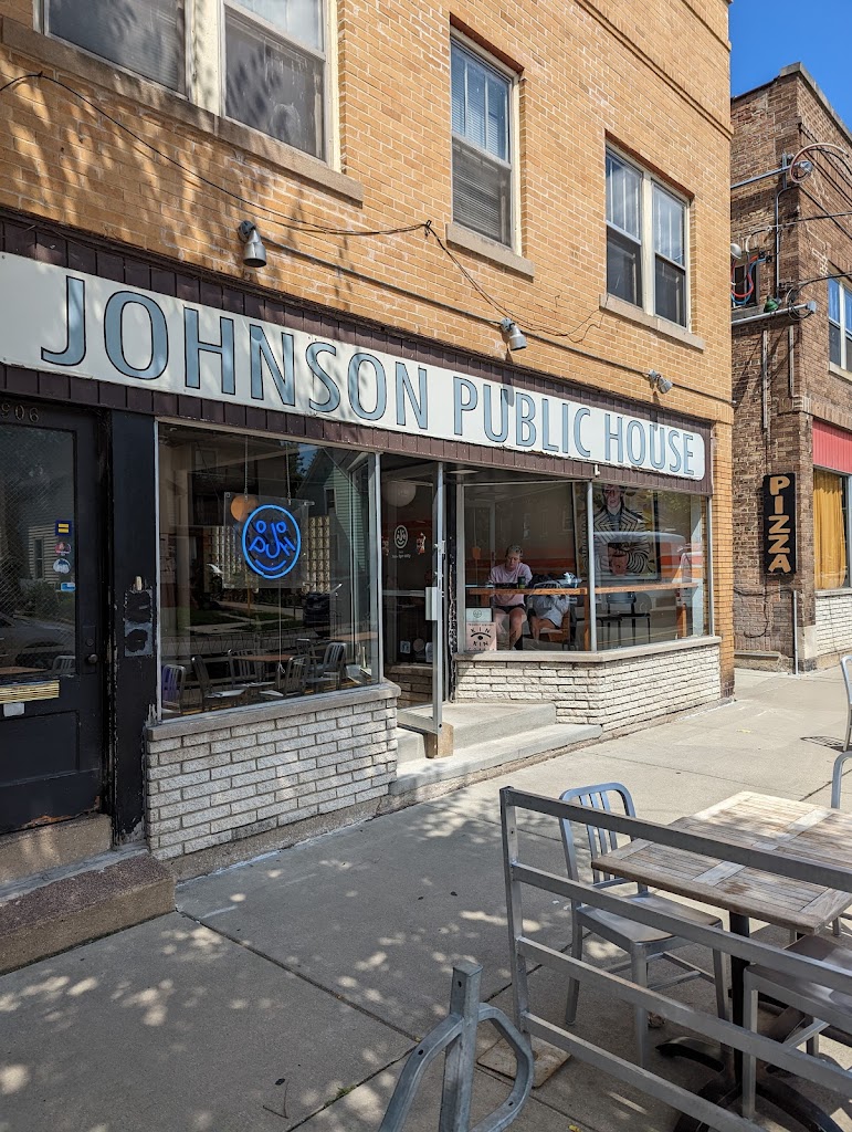 Johnson Public House 53703