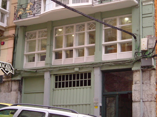 Información y opiniones sobre Abogado Economista Jorge Fernández Sanz de Santander