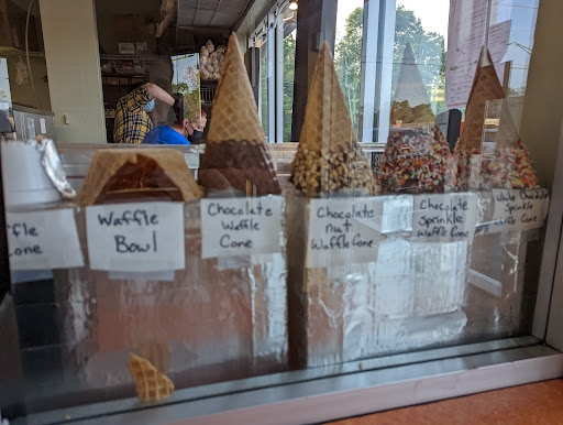 Ice Cream Shop «Rodeo Whip», reviews and photos, 1250 S Woodland Blvd, DeLand, FL 32720, USA