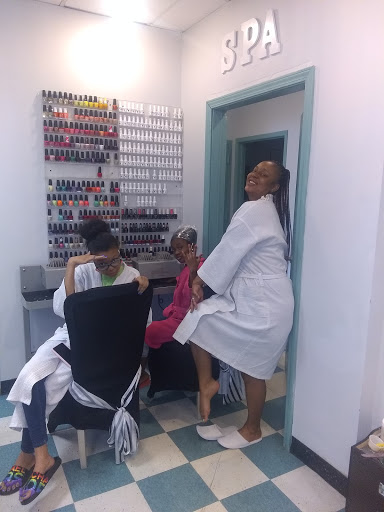 Beauty Salon «Studio 6 Salon & Spa Inc», reviews and photos, 3318 N Hwy 67, Florissant, MO 63033, USA