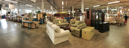 Building Materials Store «Habitat For Humanity ReStore Elgin», reviews and photos, 800 N State St, Elgin, IL 60123, USA