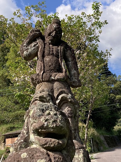 冠嶽神社狛犬と仁王像