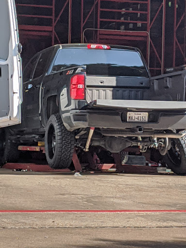 Tire Shop «Discount Tire Store - Arlington, TX», reviews and photos, 1375 NE Green Oaks Blvd, Arlington, TX 76006, USA