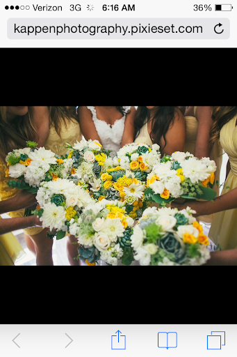 Angelas Florist and Gifts image