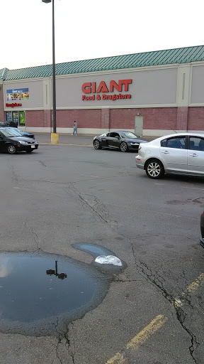 Giant Food Stores, 1600 Nay Aug Ave, Scranton, PA 18509, USA, 