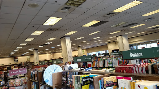 Book Store «Barnes & Noble», reviews and photos, 340 500 W, West Bountiful, UT 84087, USA