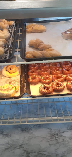 Donut Shop «Daylight Donuts», reviews and photos, 3175 Inner Perimeter Rd, Valdosta, GA 31602, USA