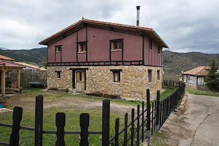 La Casa de Enmedio C. Mayor, 8, 09268 San Vicente del Valle, Burgos, España