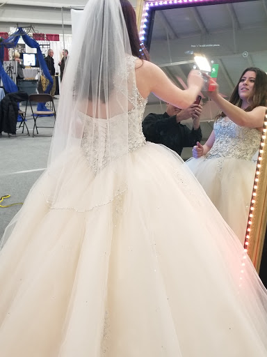 Bridal Shop «Sue Ames Bridal Outlet», reviews and photos, 202 N 10th St, Allentown, PA 18102, USA