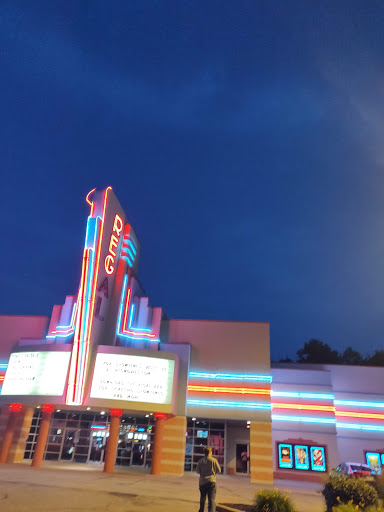 Movie Theater «Regal Cinemas Interstate Park 18», reviews and photos, 1089 Interstate Pkwy, Akron, OH 44312, USA