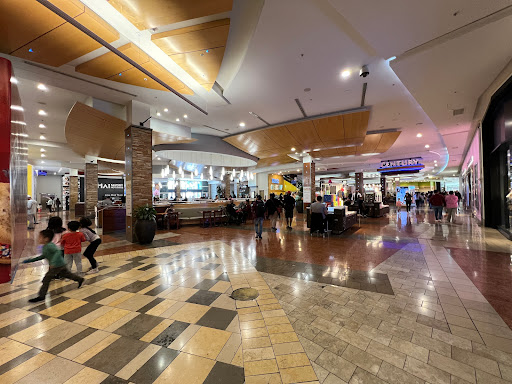 Shopping Mall «Westfield Oakridge», reviews and photos, 925 Blossom Hill Road, San Jose, CA 95123, USA