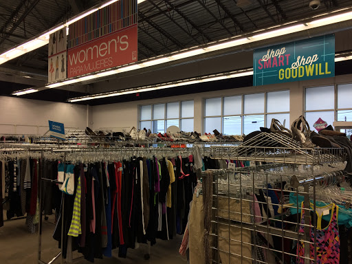 Thrift Store «Goodwill Central Texas - Lakeway», reviews and photos, 1901 RR 620 South, Lakeway, TX 78734, USA