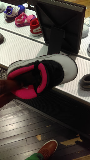 Clothing Store «Nike Lenox», reviews and photos, 3393 Peachtree Rd, Atlanta, GA 30326, USA